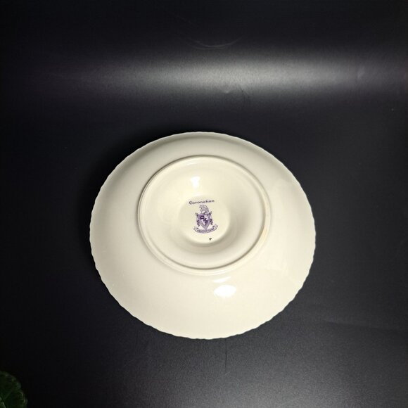 Hanover China Coronation Gravy Sauce Boat Attached Underplate Gold Accents - Picture 8 of 9